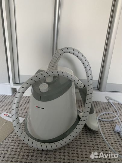 Отпариватель для одежды вертикальный