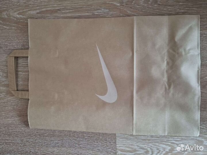 Бумажные пакеты с ручками