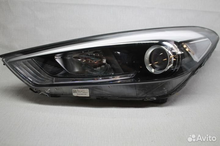 Фара левая Hyundai Tucson