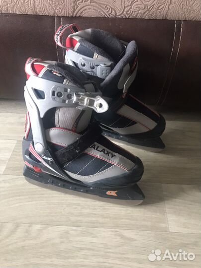 Хоккейные коньки