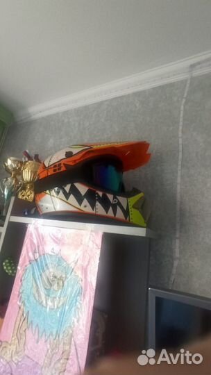 Продам мотошлем