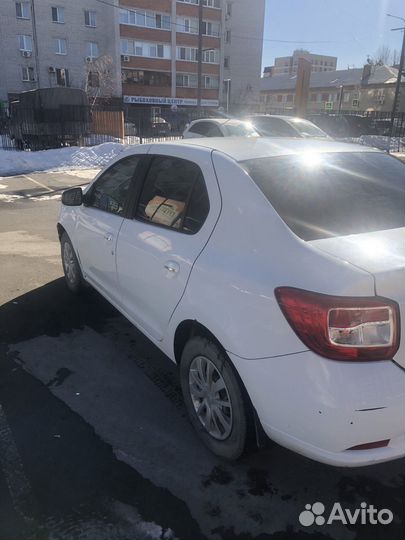 Renault Logan 1.6 МТ, 2015, битый, 120 000 км