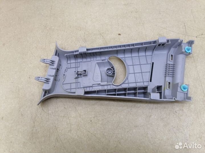 Обшивка центральной стойки правая Хюндай Элантра 6