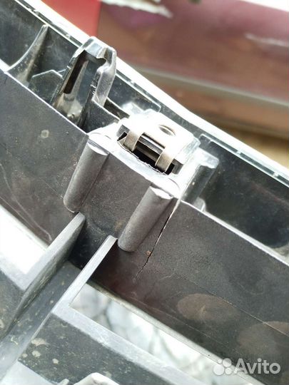 Решетка переднего бампера мерседес 221 рестайл