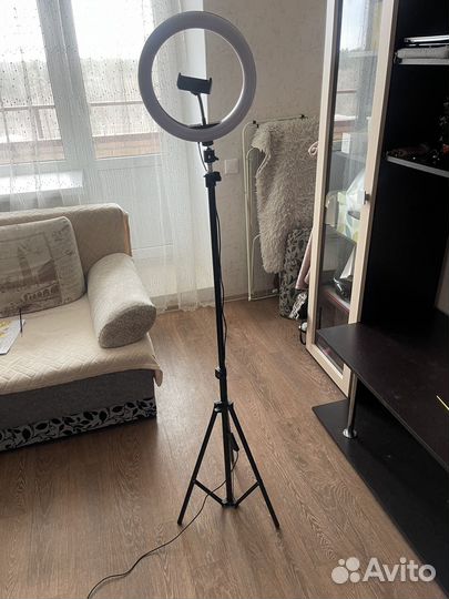 Кольцевая лампа со штативом