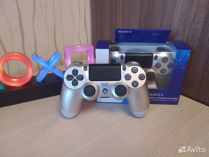 Джойстик PS4 серебро(новый)