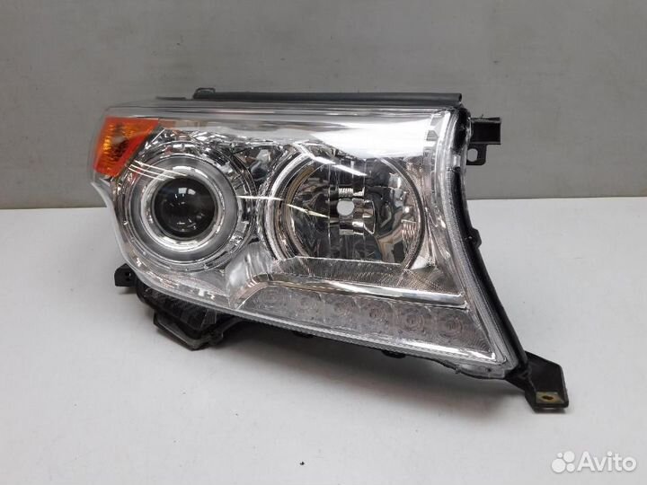 Фара правая Toyota Land Cruiser