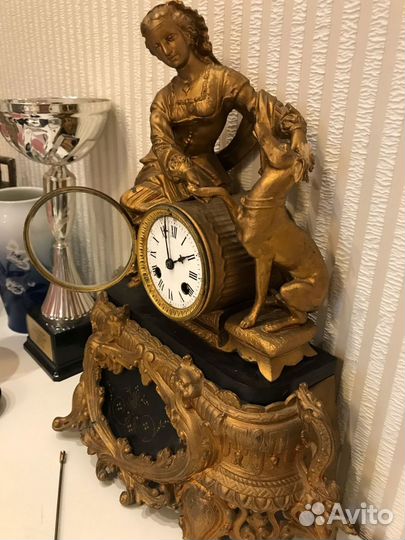 Старинные каминные часы