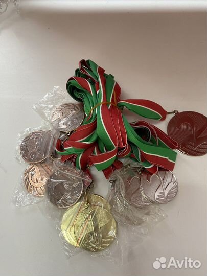 Медали наградные новые