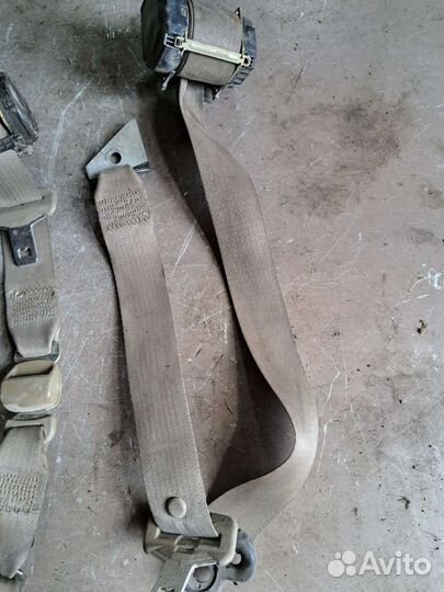 Ремень безопасности задний на Jaguar s-type