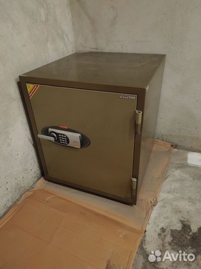 Огнестойкий большой сейф Авиатор 825 EH GNC