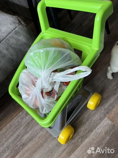 Корзинка с игрушками