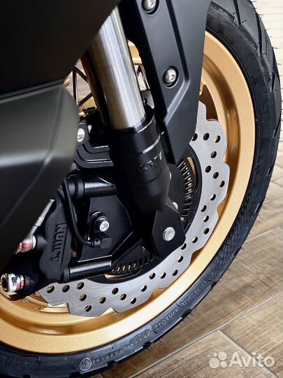 Скутер 300 кубов Regulmoto XDV 4T