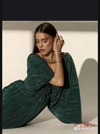 Платье изумрудное 48размер