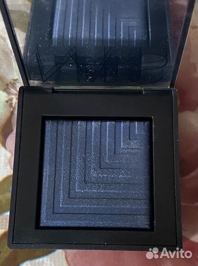 Тени для век Nars
