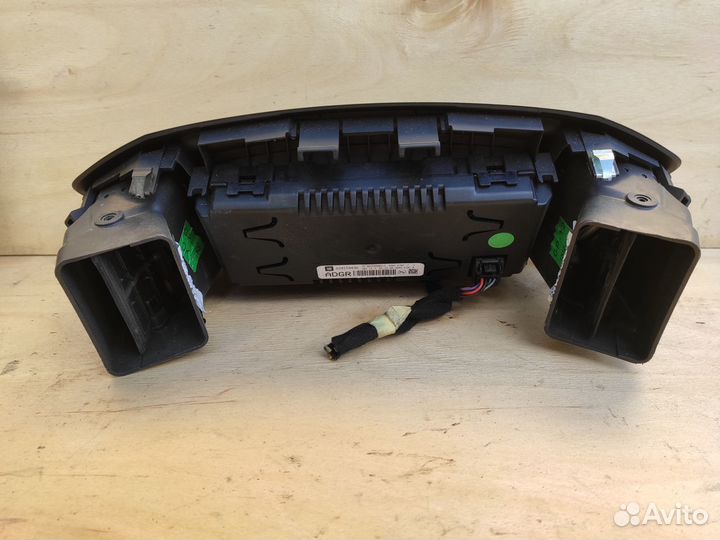 Дисплей информационный на Опель Инсигния