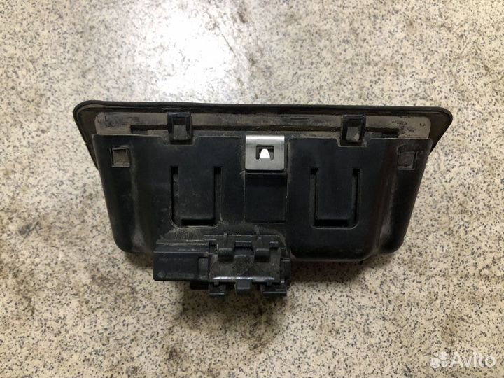 Кнопка открывания багажника BMW 5 E60 рестайлинг