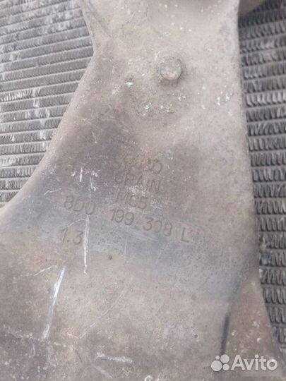 Кронштейн двс правый Audi A6 C5 1997