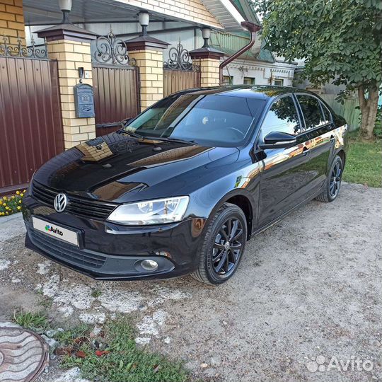 Volkswagen Jetta, 2012