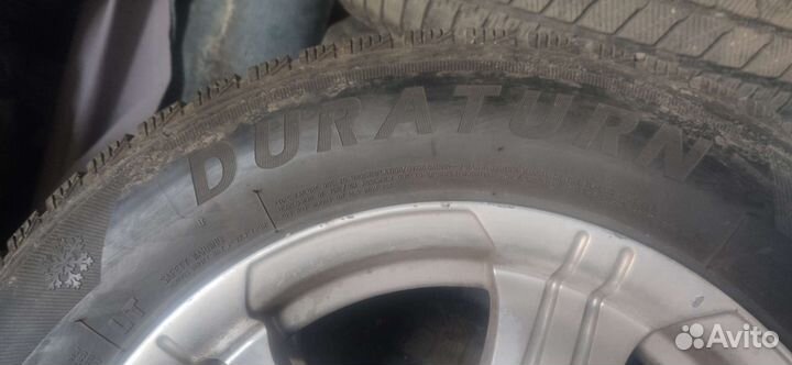 R16 Duraturn Mozzo Winter 215/65, PCD 6x139.7 DIA 92