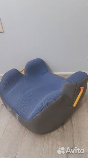 Детское кресло бустер