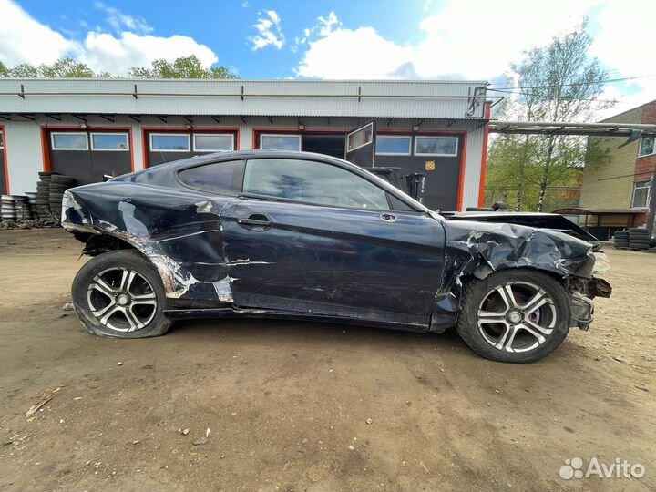 В разборе Hyundai Tiburon 2002 2.0 G4GC МКПП