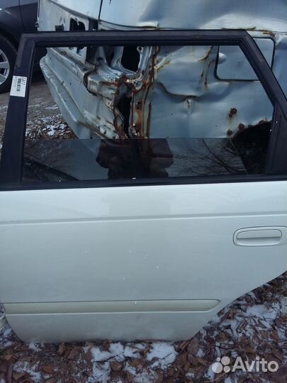 Двери от Caldina toyota 99г