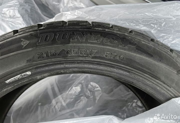 Dunlop SP Winter Maxx WM01 215/45 R17