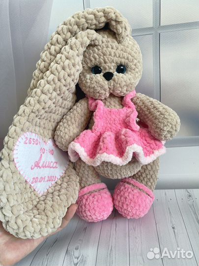 Заяц зайка вязаный ручной работы с метрикой