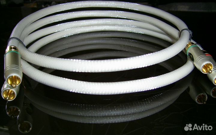 Межблочный кабель Ixos 906 Silver RCA-RCA 1метр