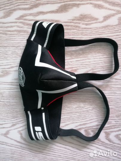 Продам защиту для занятия хоккеем