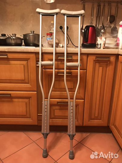 Костыли металлические подмышечные, рост 164-165 см