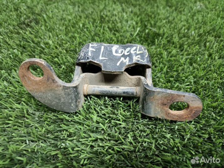 Петля двери верхняя передняя левая Geely Mk LG1