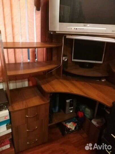 Компьютерный стол