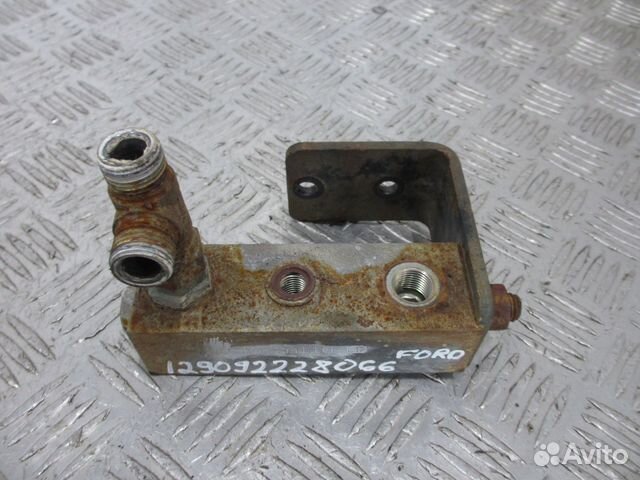 Пневмоклапан тормозной системы ford GC467A110AB