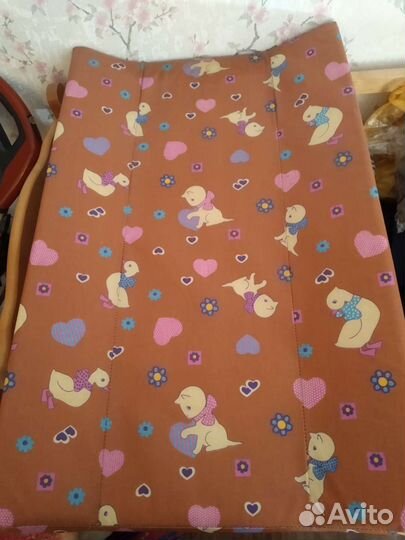 Пеленальная доска на кроватку