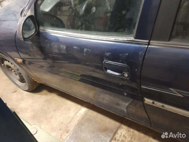 Opel vectra b дверь