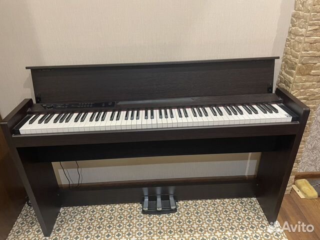 Компактное цифровое пианино Korg LP-380 BK объявление продам