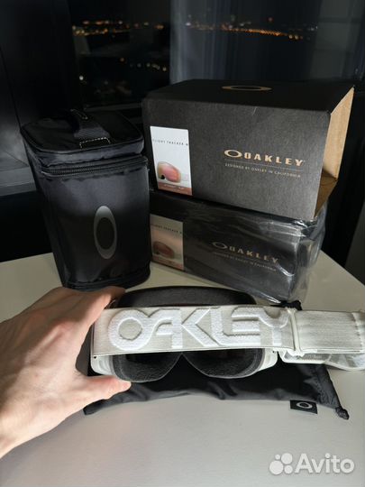 Очки Oakley горнолыжные из США, в наличии