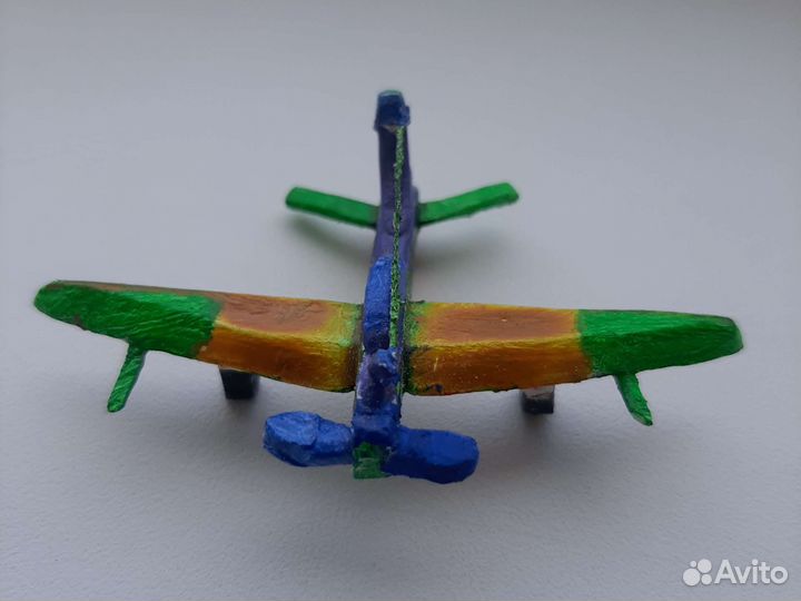 Деревянная игрушка самолёт