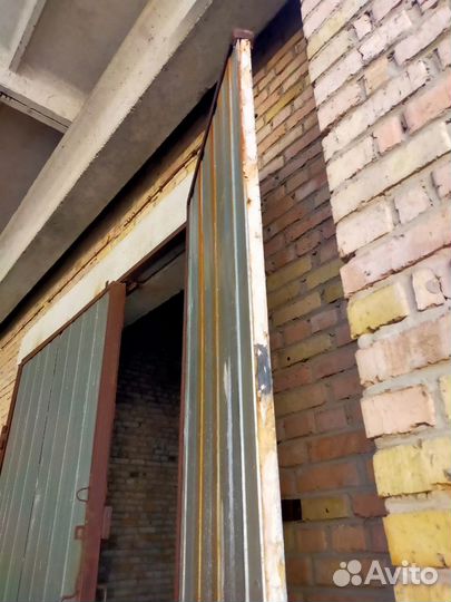 Ворота гаражные бу ширина 2030, 930, высота 2930 с