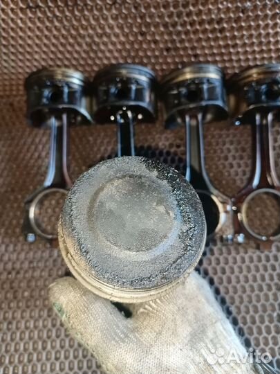 Поршень Mazda Mpv GY 2.5 (б/у)