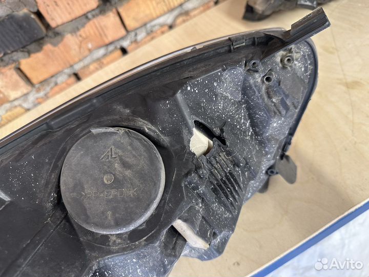 Фара левая рено каптюр