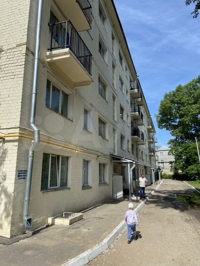 Комната 12,1 м² в 5-к., 2/5 эт.