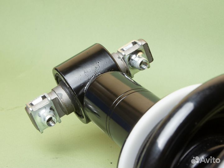 Амортизатор Yukon XL передний