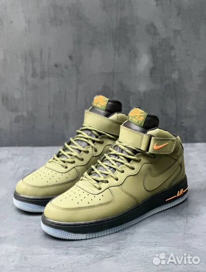 Кроссовки мужские Nike Air Force 1 Mid зимние