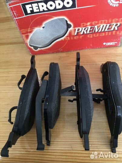 Колодки тормозные задние.Dodge Caravan,Chrysler