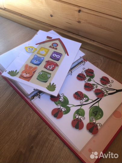 Игровой альбом на липучках Бизиборд