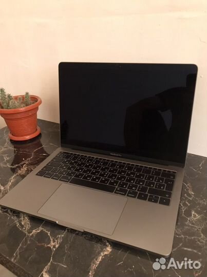 MacBook Pro 13 2017 256g