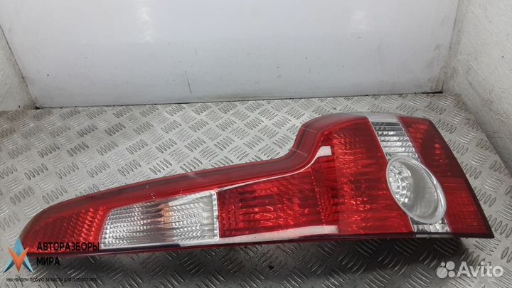 Фонарь задний правый Volvo V50 2005 30678751